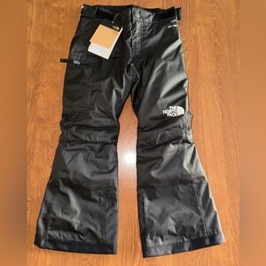 Girls The North Face snow Pants XS (6)
Nwt